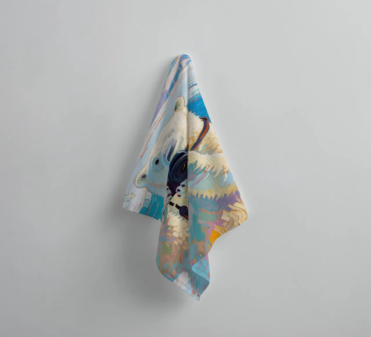 Orso polare con telecamera in mano asciugamano da bagno da Slash Shop