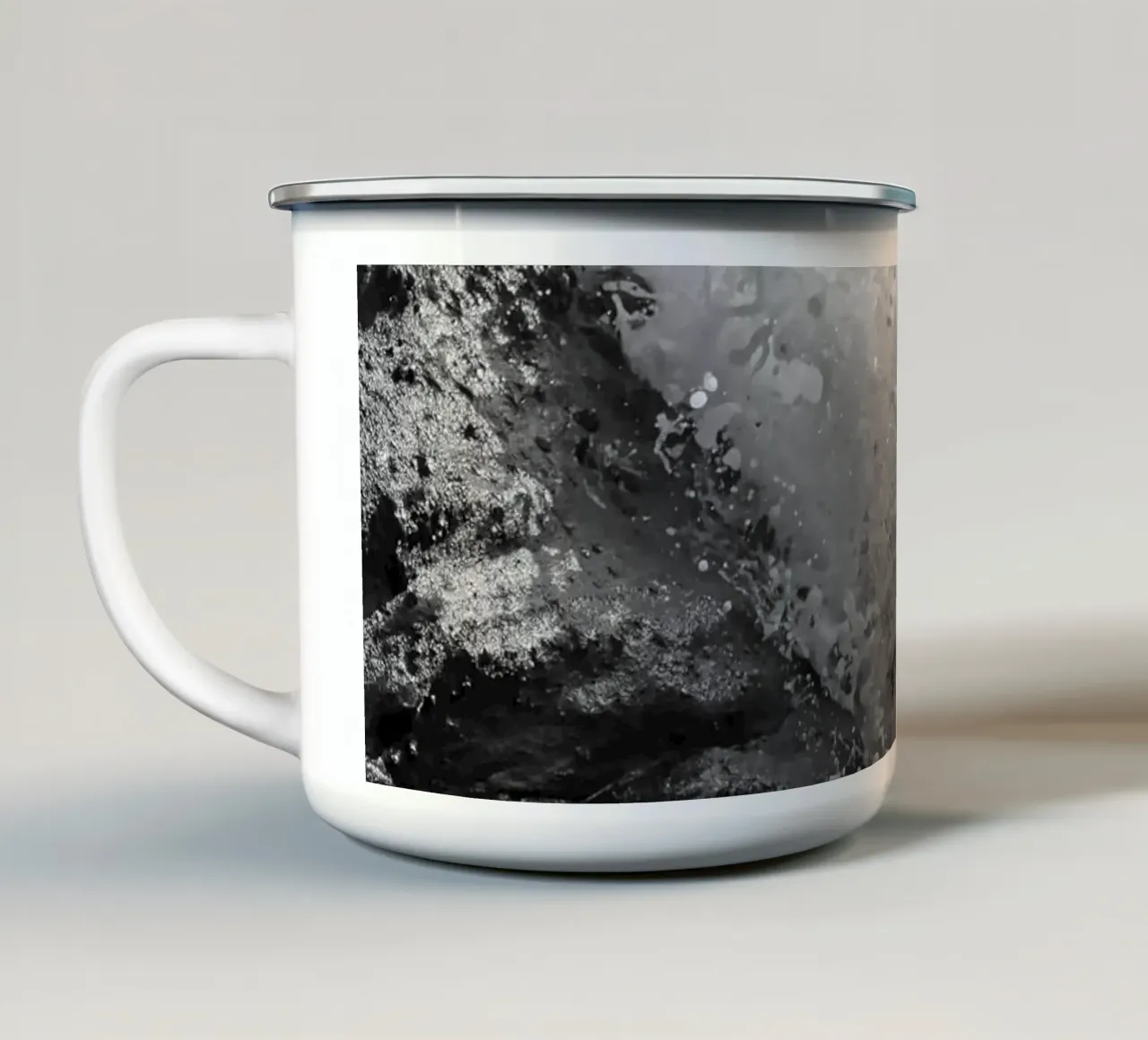 L'atmosfera drammatica tazza in smalto da Romy Mueller Waterworld