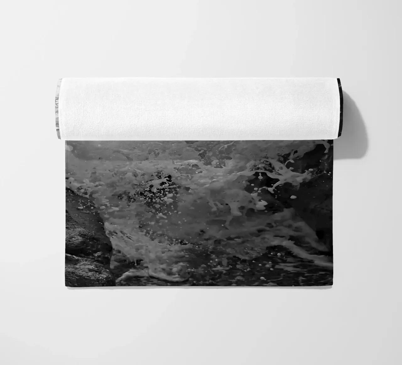 L'atmosfera drammatica product.type.towel-beach common.byCreator Romy Mueller Waterworld