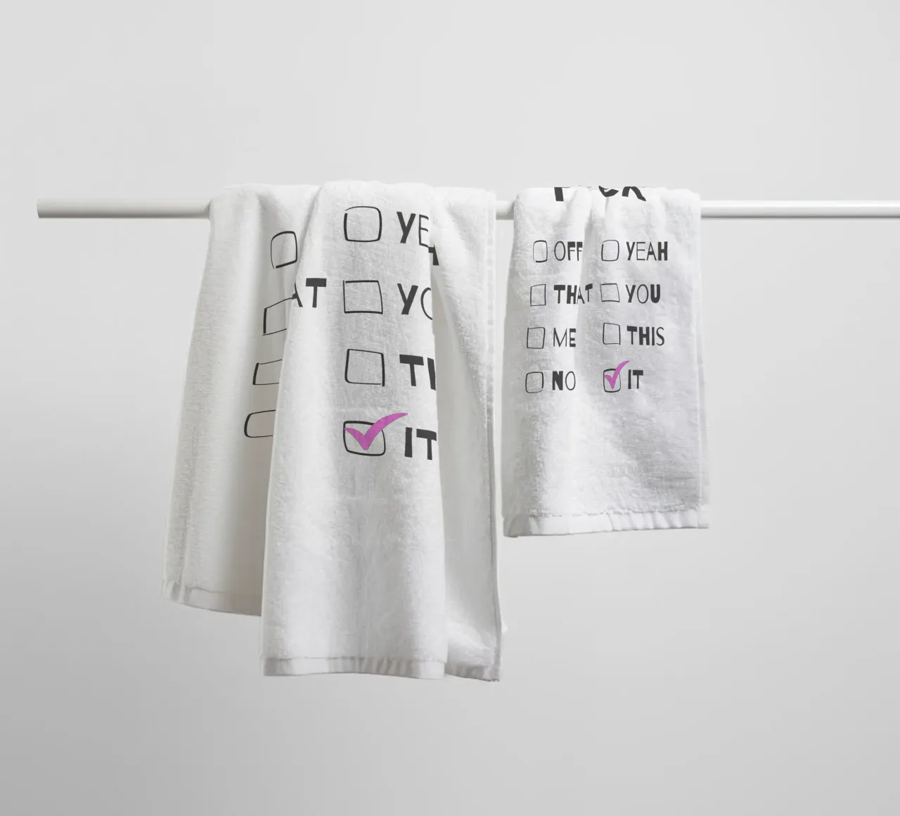 F*ck It – Typography Print asciugamano da bagno da Roseberry Design