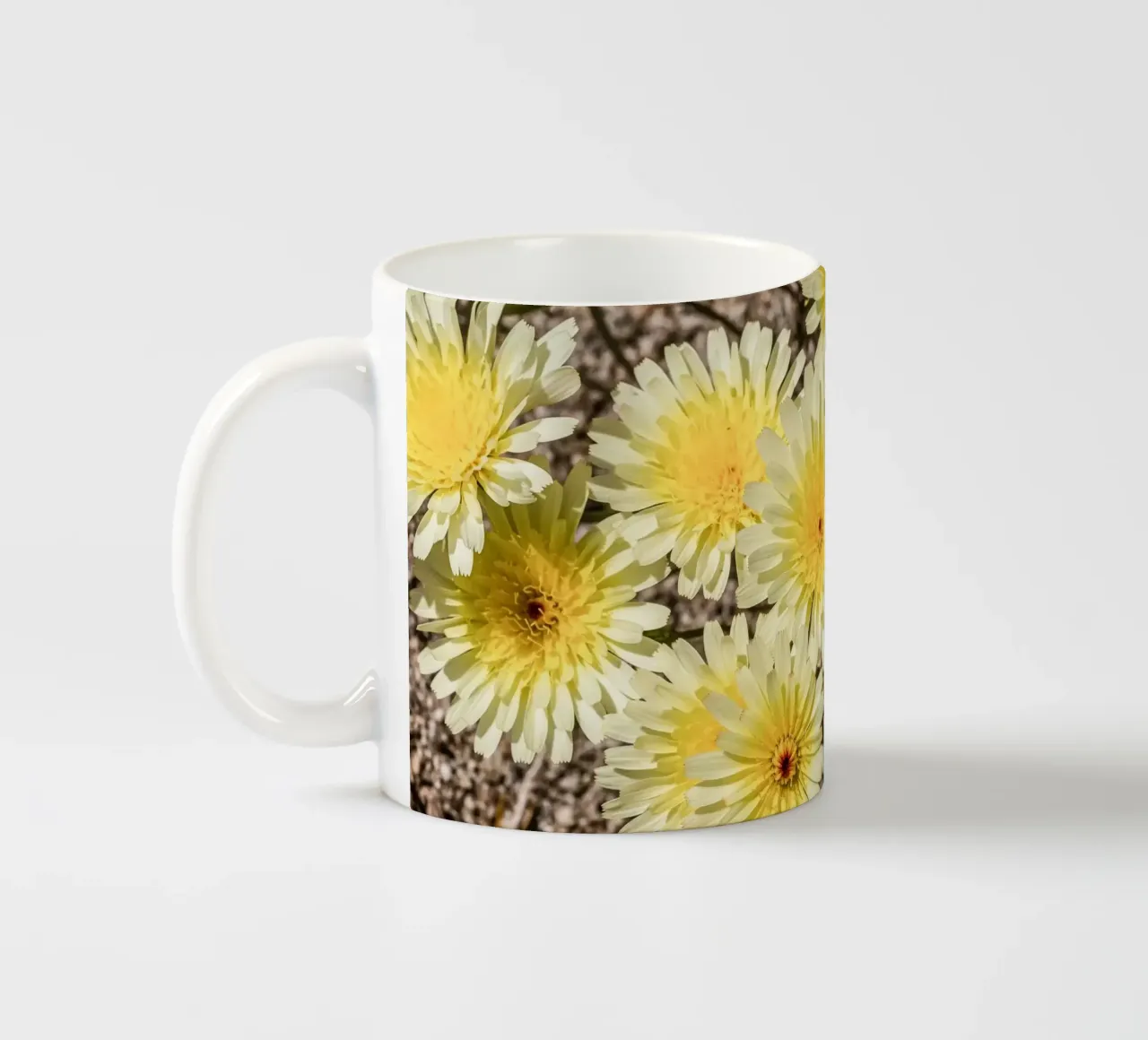 Yellow Smooth Desertdandelion tazza in ceramica da stunningphotos