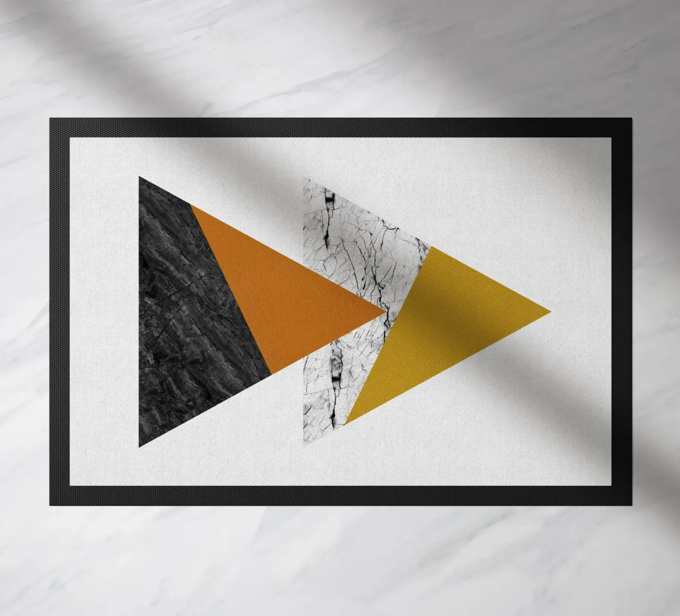 Geometrische driehoeken deurmat van Orara Studio