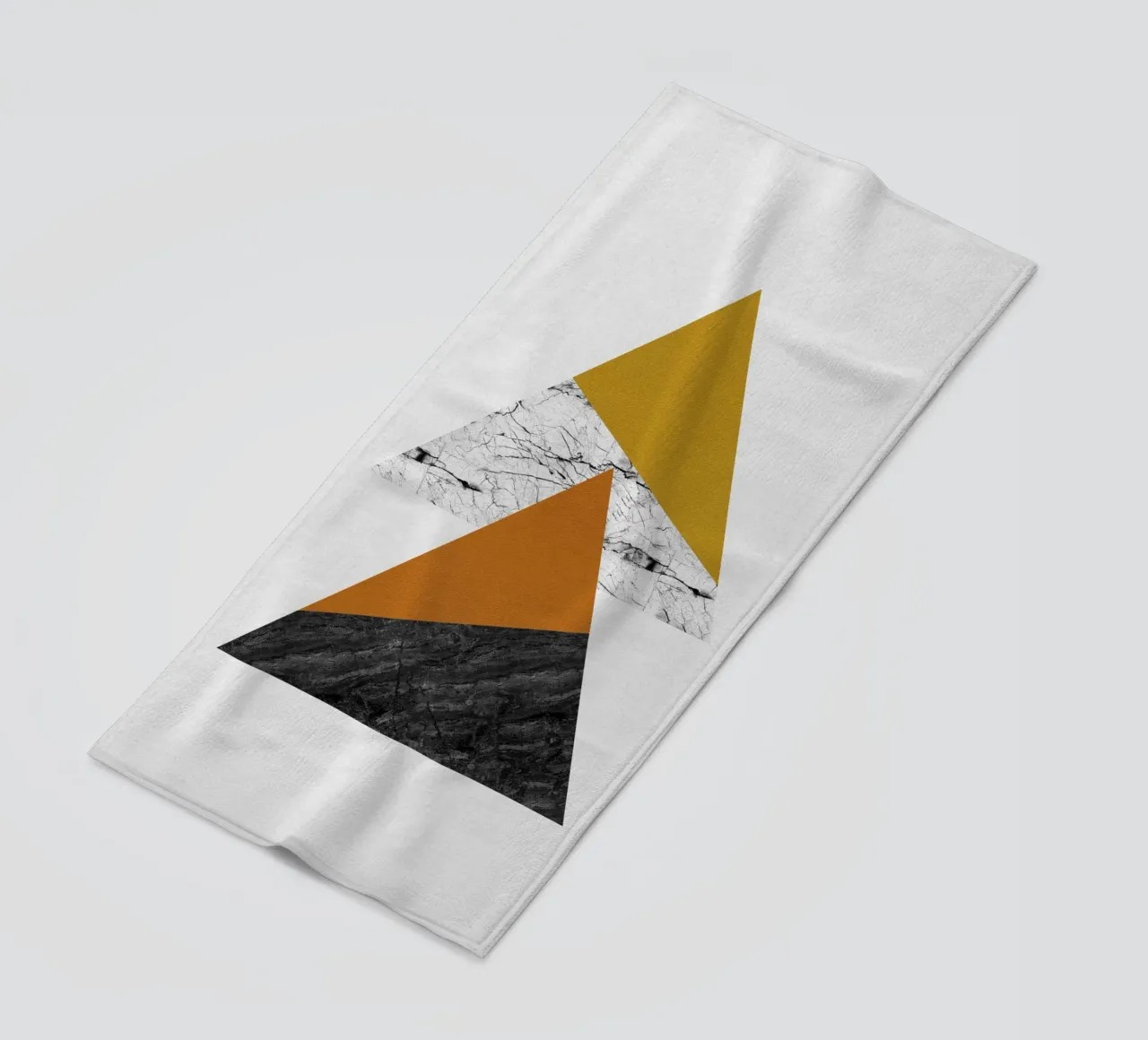 Triangoli geometrici telo mare da Orara Studio