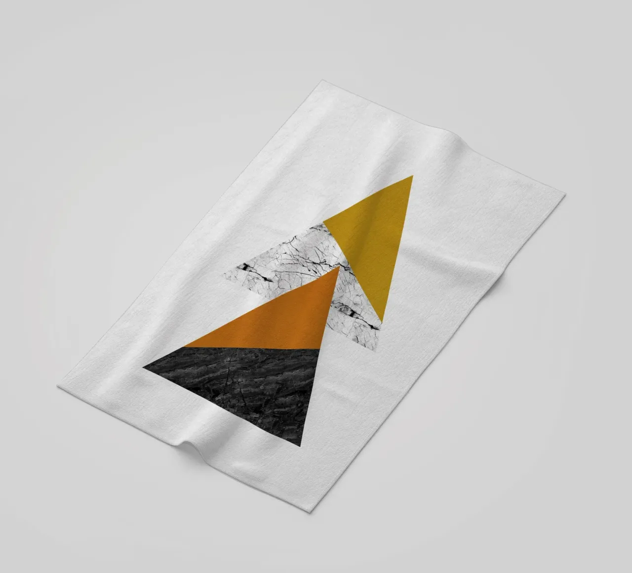 Triangoli geometrici telo mare da Orara Studio