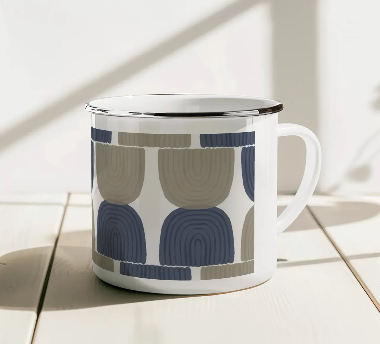 Arte della linea II tazza in smalto da Orara Studio