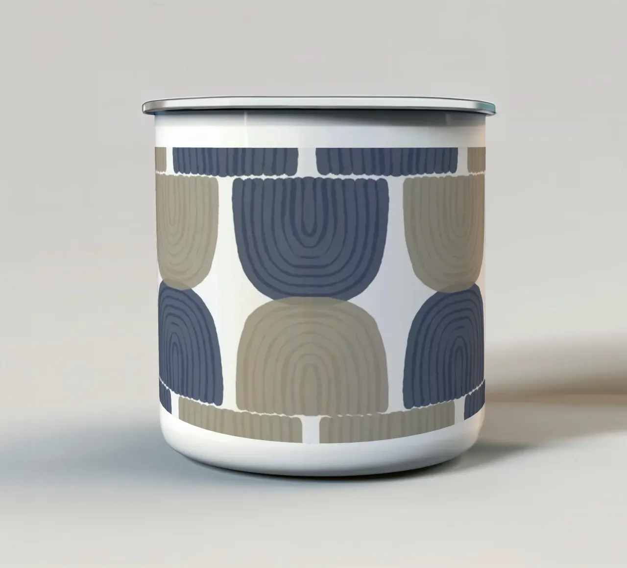 Arte della linea II tazza in smalto da Orara Studio