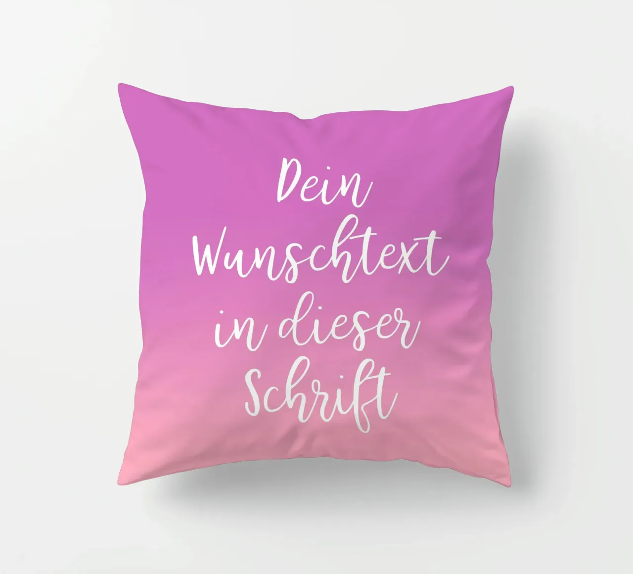 Wunschtext in Schreibschrift auf lila rosa gradient Kissen von BAINAI BRICK