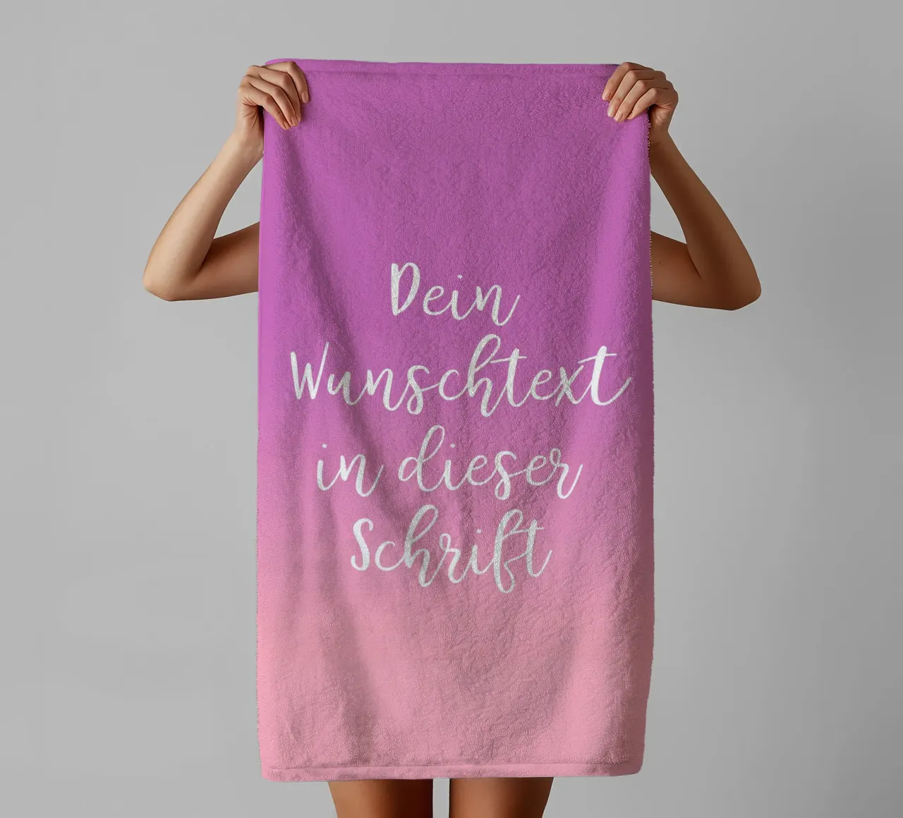 Wunschtext in Schreibschrift auf lila rosa gradient asciugamano da bagno da BAINAI BRICK