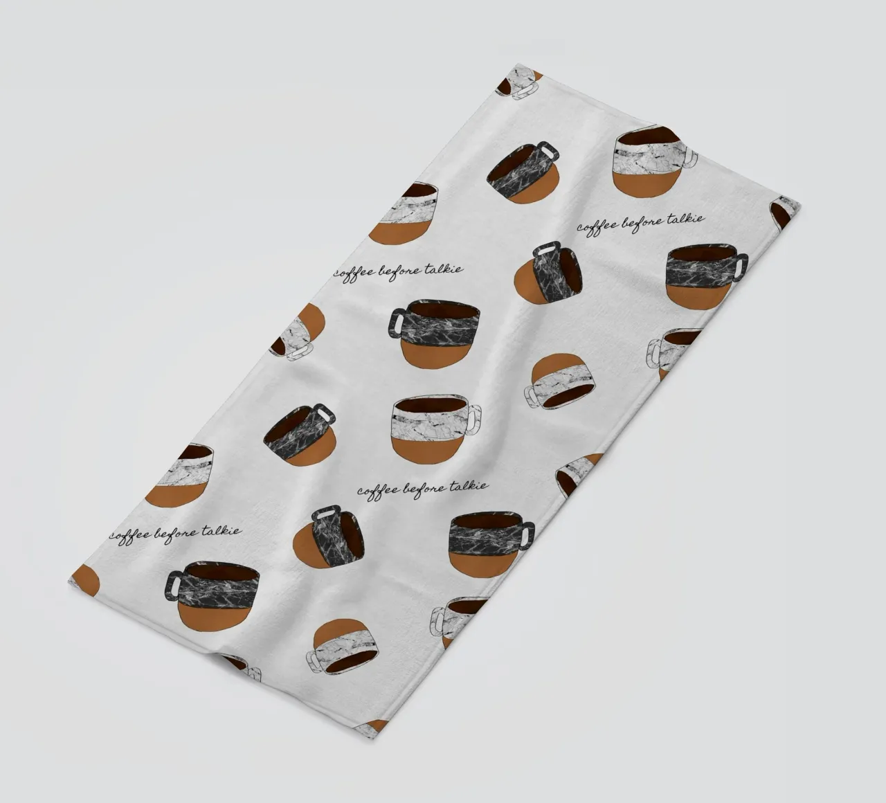 Caffè prima di parlare telo mare da Orara Studio