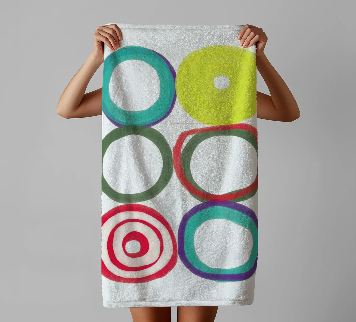 Circles towel by Catherine Aguilar