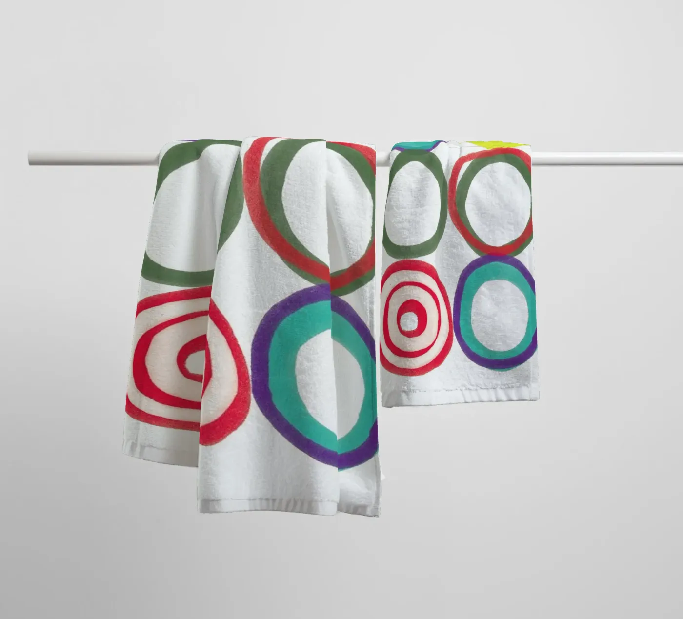 Circles towel by Catherine Aguilar