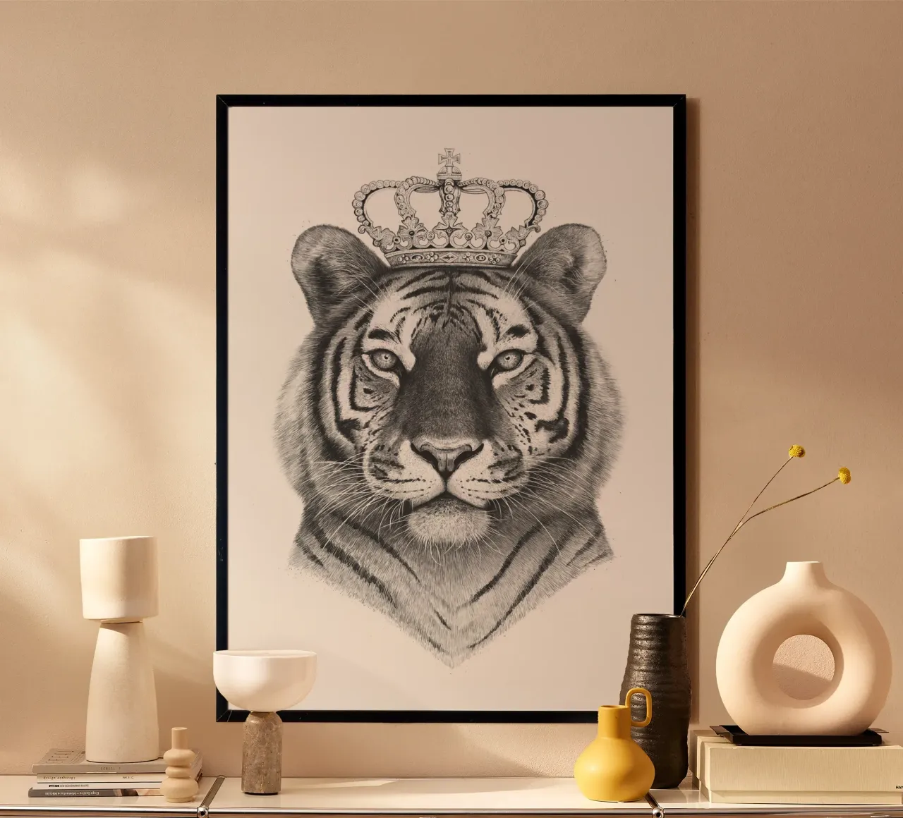 Il Re Tigre poster con telaio in alluminio da valeriyakorenkova