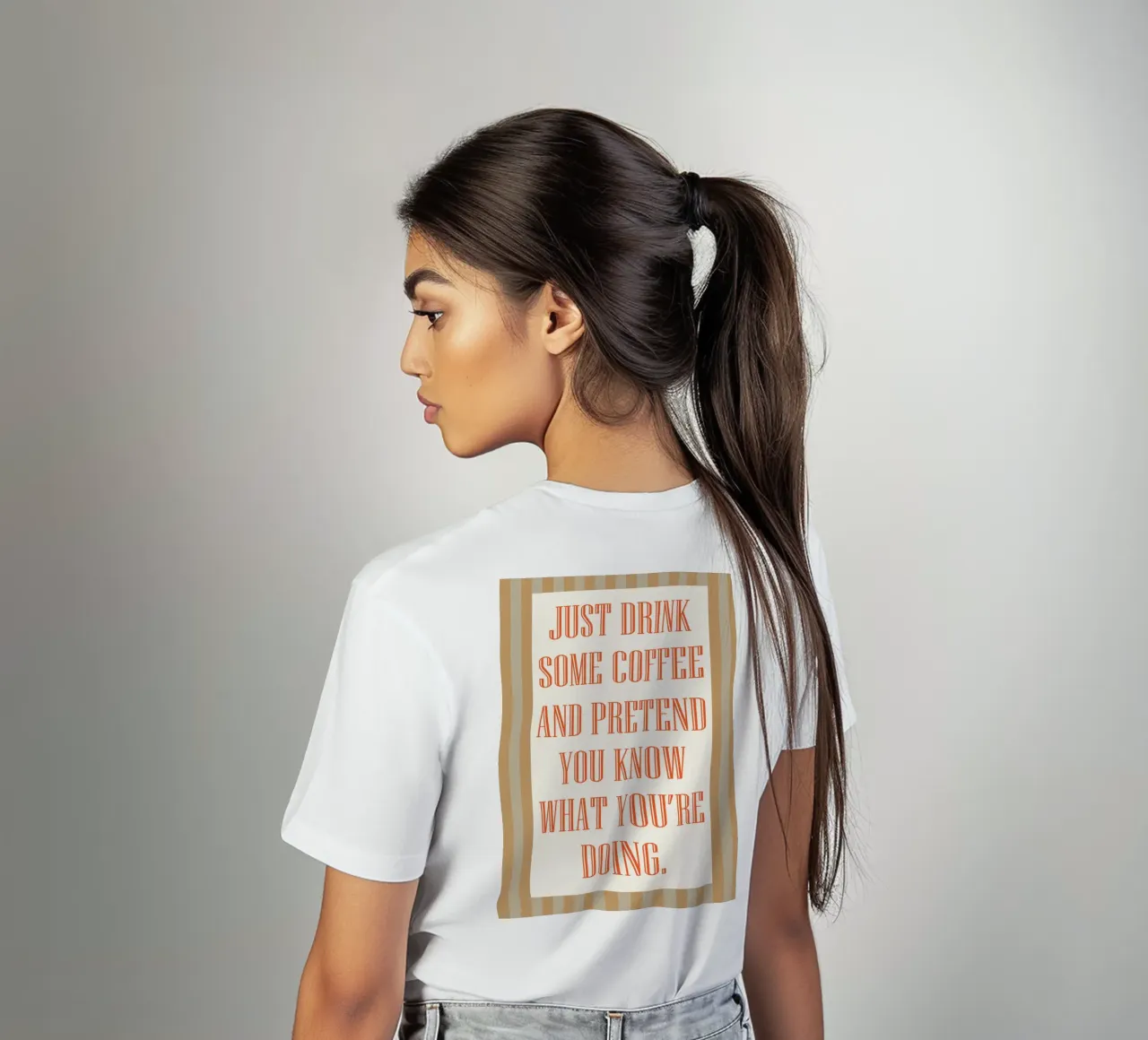 bere un po' di caffè t-shirt da Mutiaram