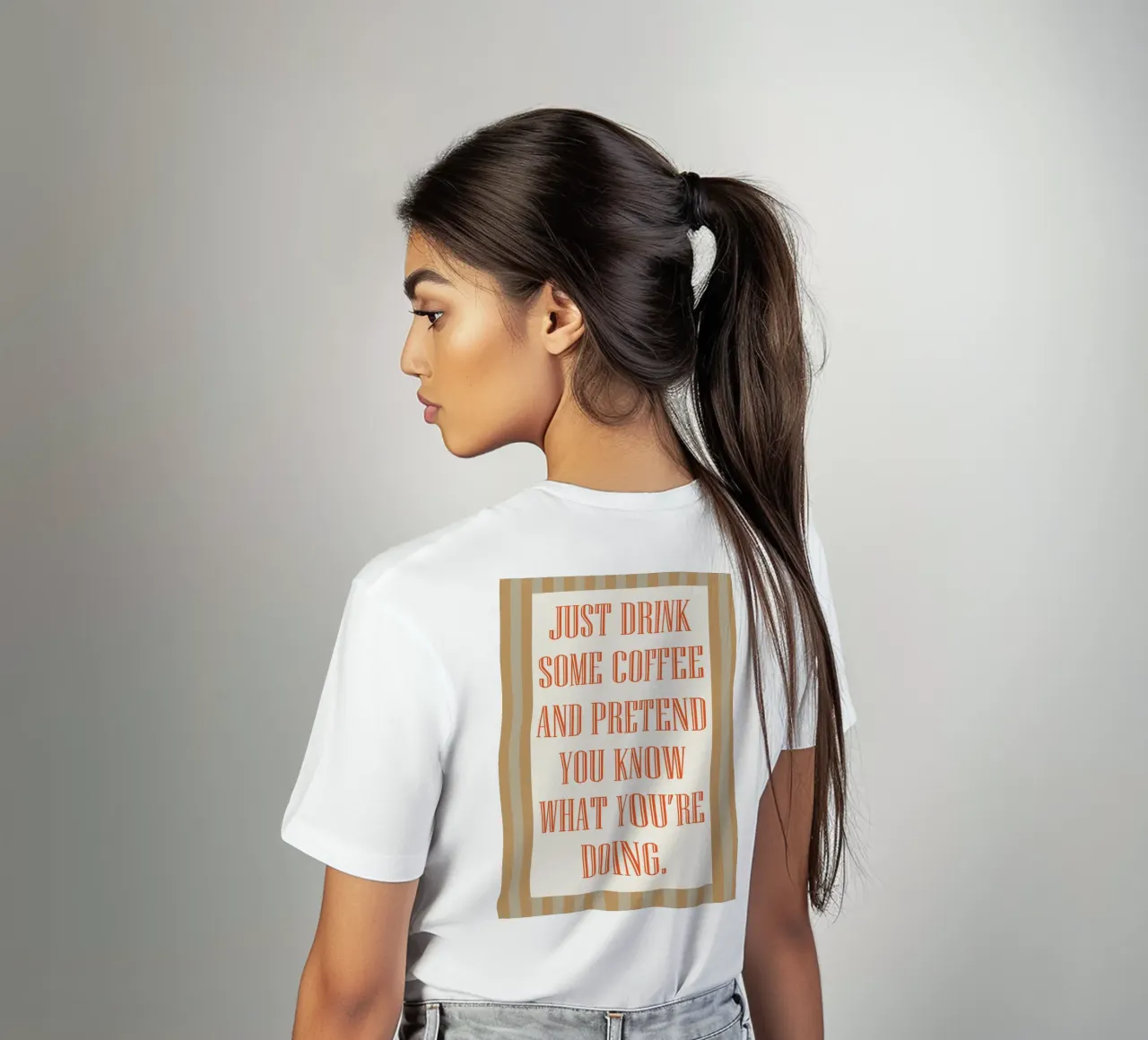 bere un po' di caffè t-shirt da Mutiaram