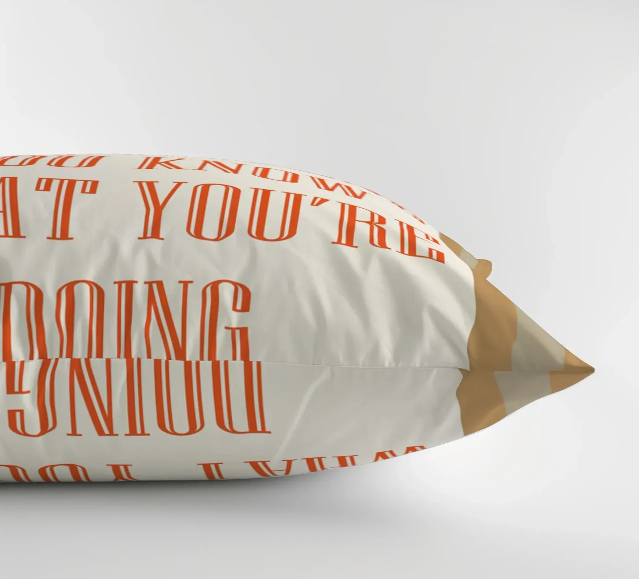 bere un po' di caffè cuscino da Mutiaram