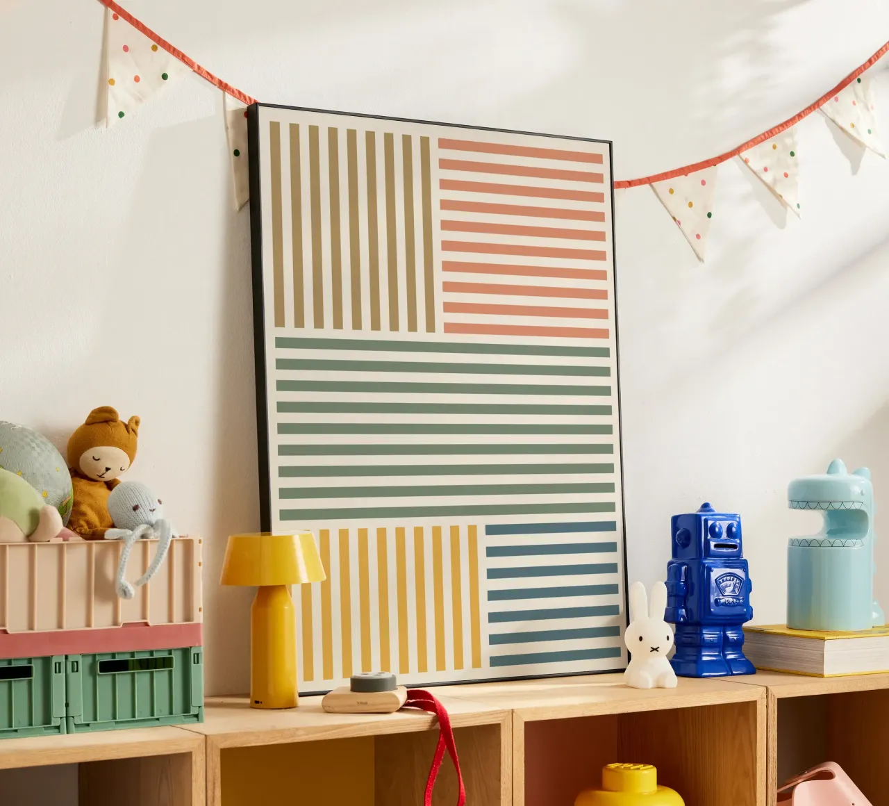 Modello mid mod a righe colorate alluminio dibond da Altruist Studio