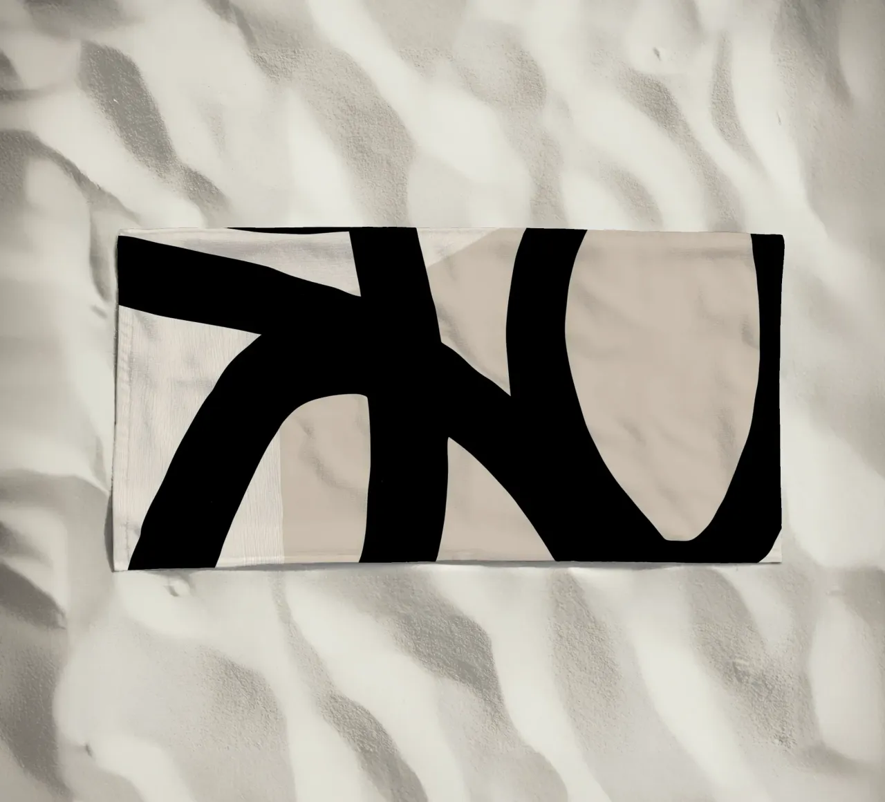 Collisione | Geometria gestuale in bianco e nero telo mare da Autofocus