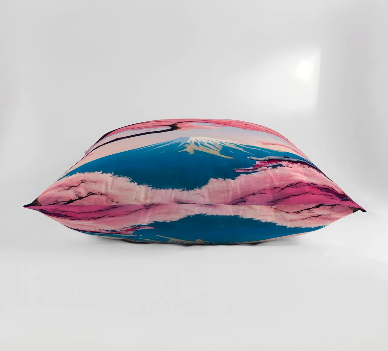 Fuji Giappone Scena di ciliegi in fiore cuscino da Charnwood Prints