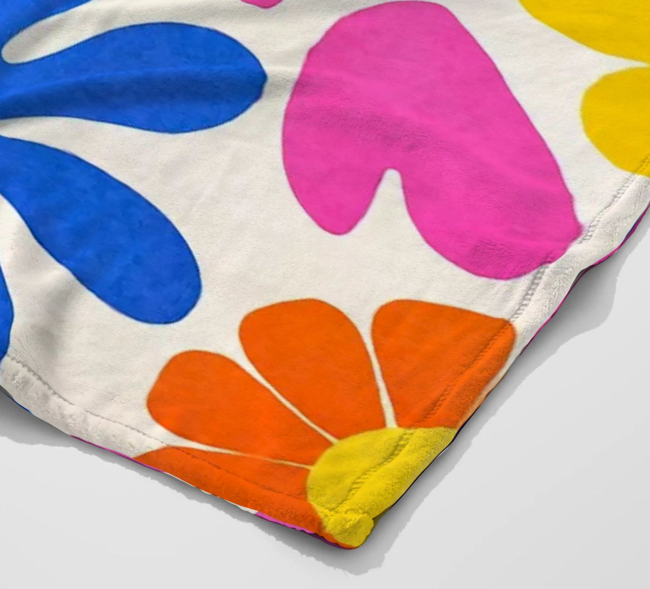 Fiori colorati retrò Groovy Matisse coperta in pile da Andrea Haase Modern Home
