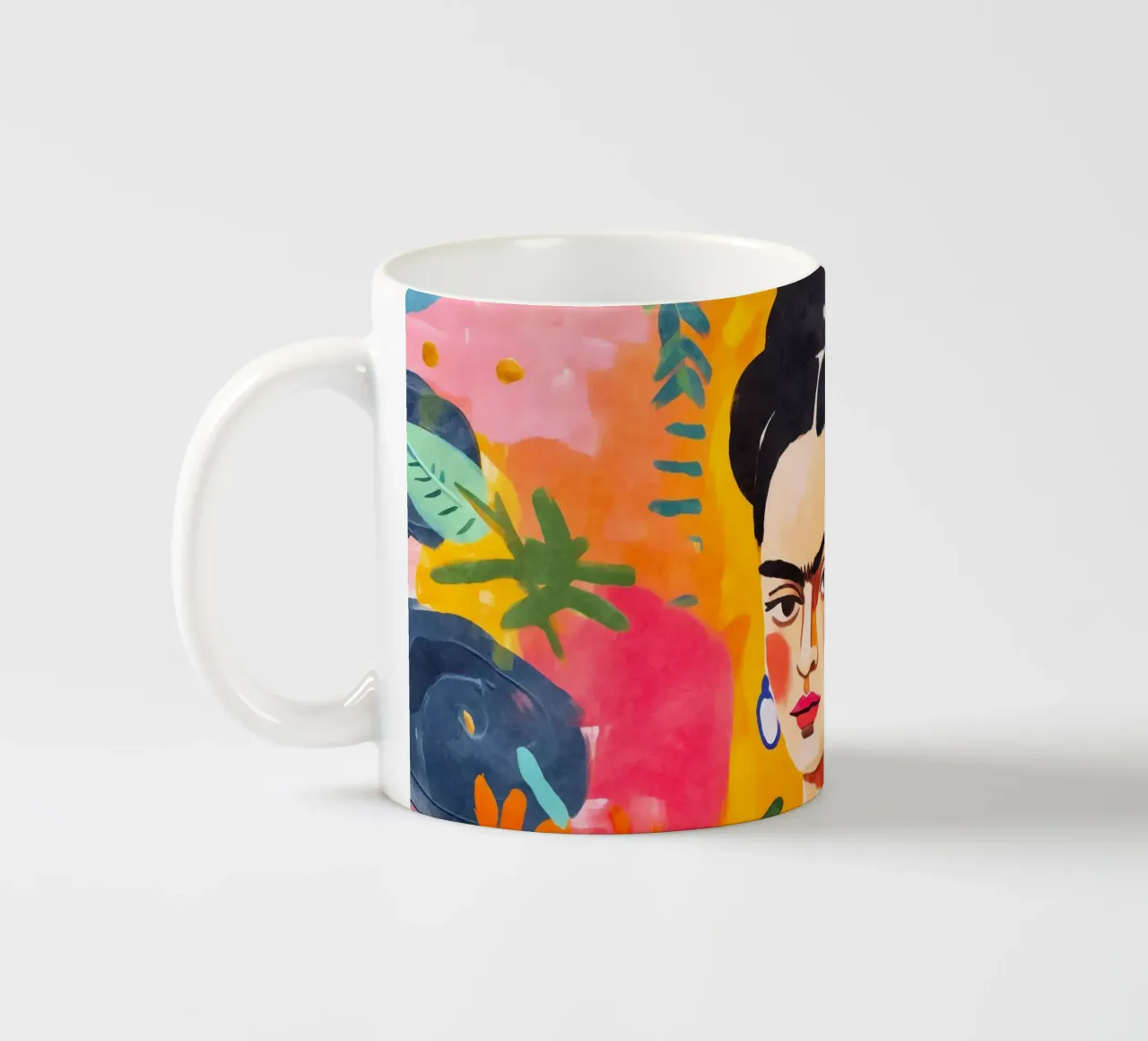 I fiori della resilienza: Un ritratto del coraggio artistico tazza in ceramica da Andrea Haase Modern Home