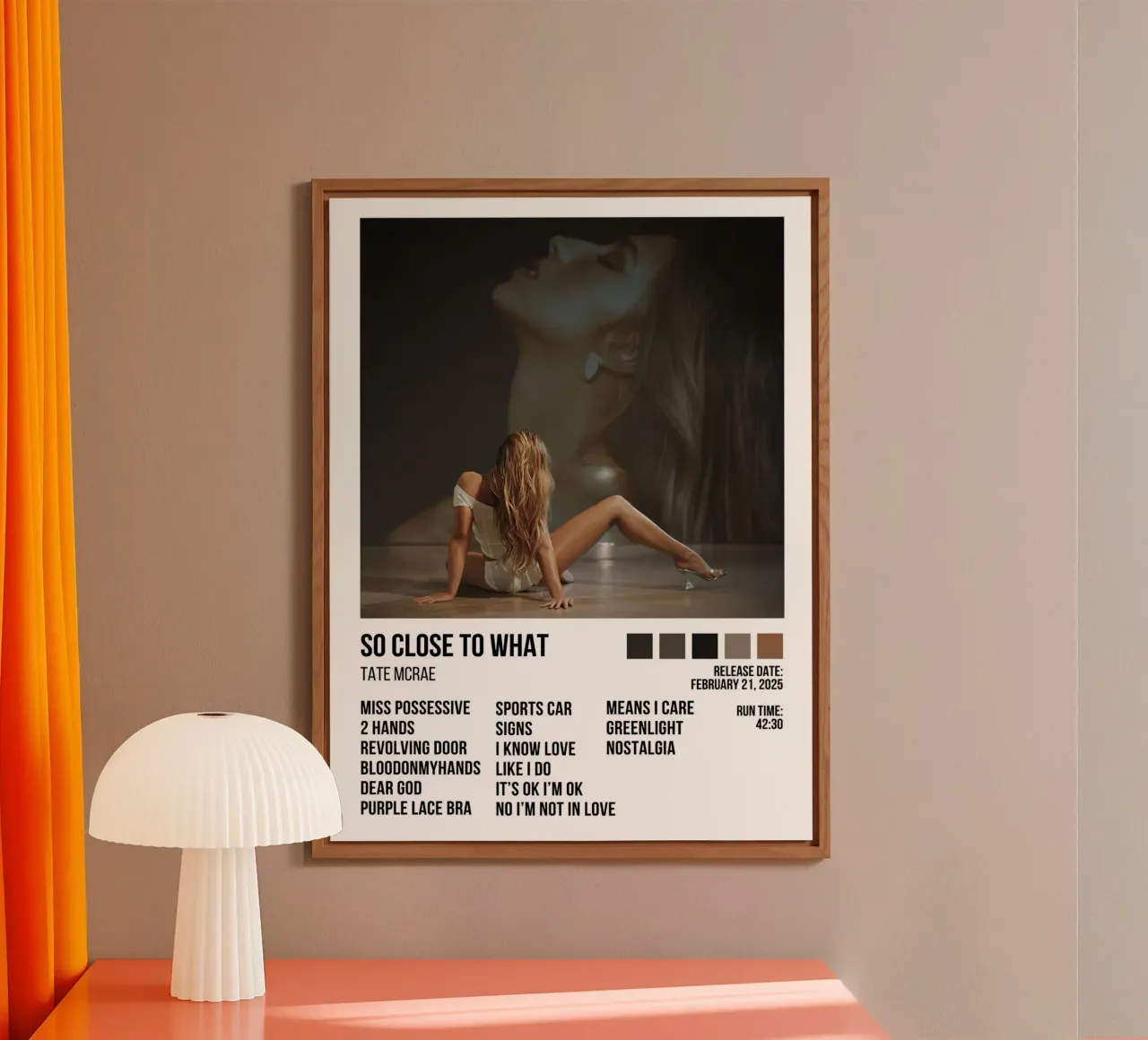 Tate McRae So Close To What Tracklists alluminio dibond da Banda Neira