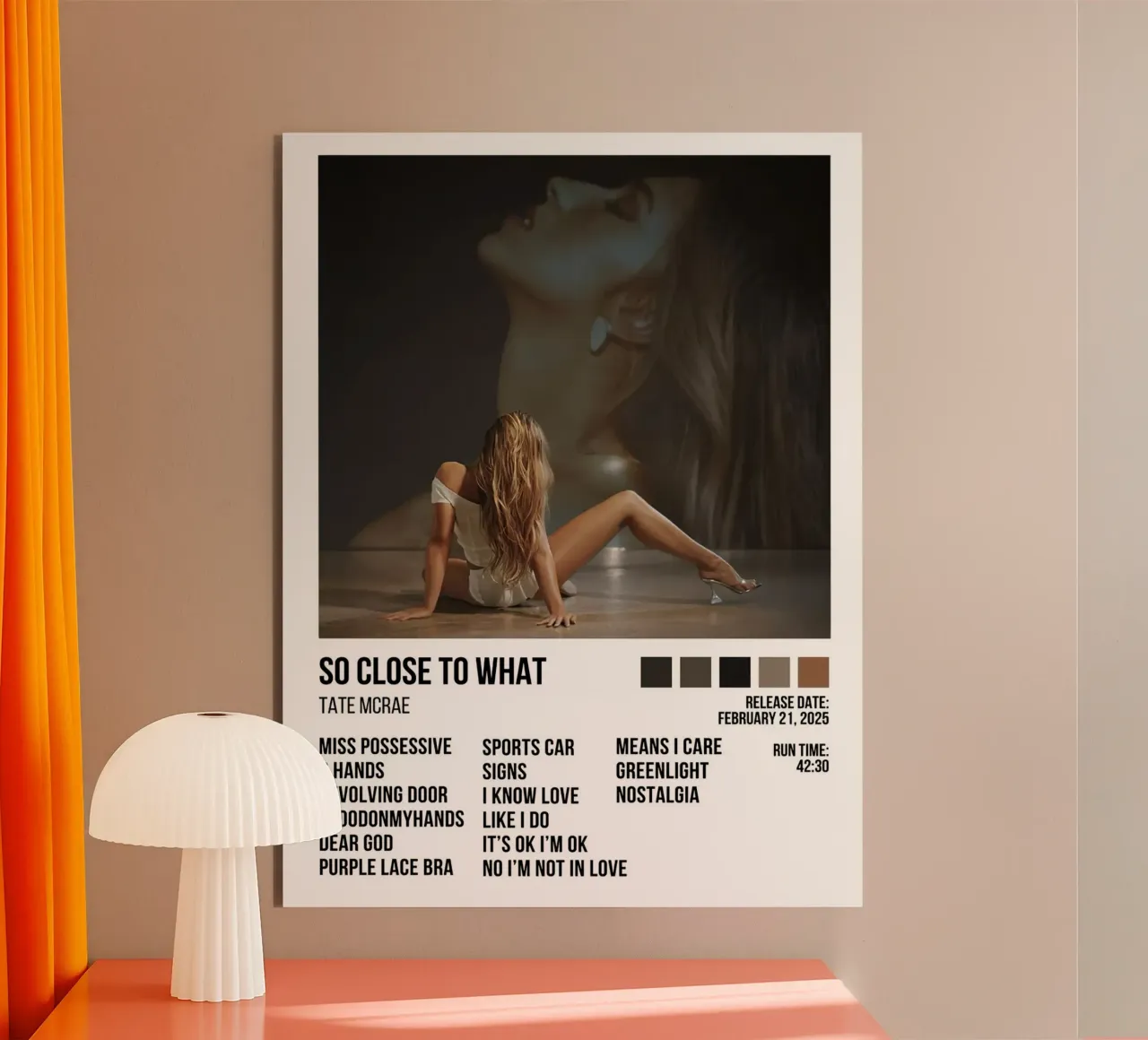 Tate McRae So Close To What Tracklists alluminio dibond da Banda Neira