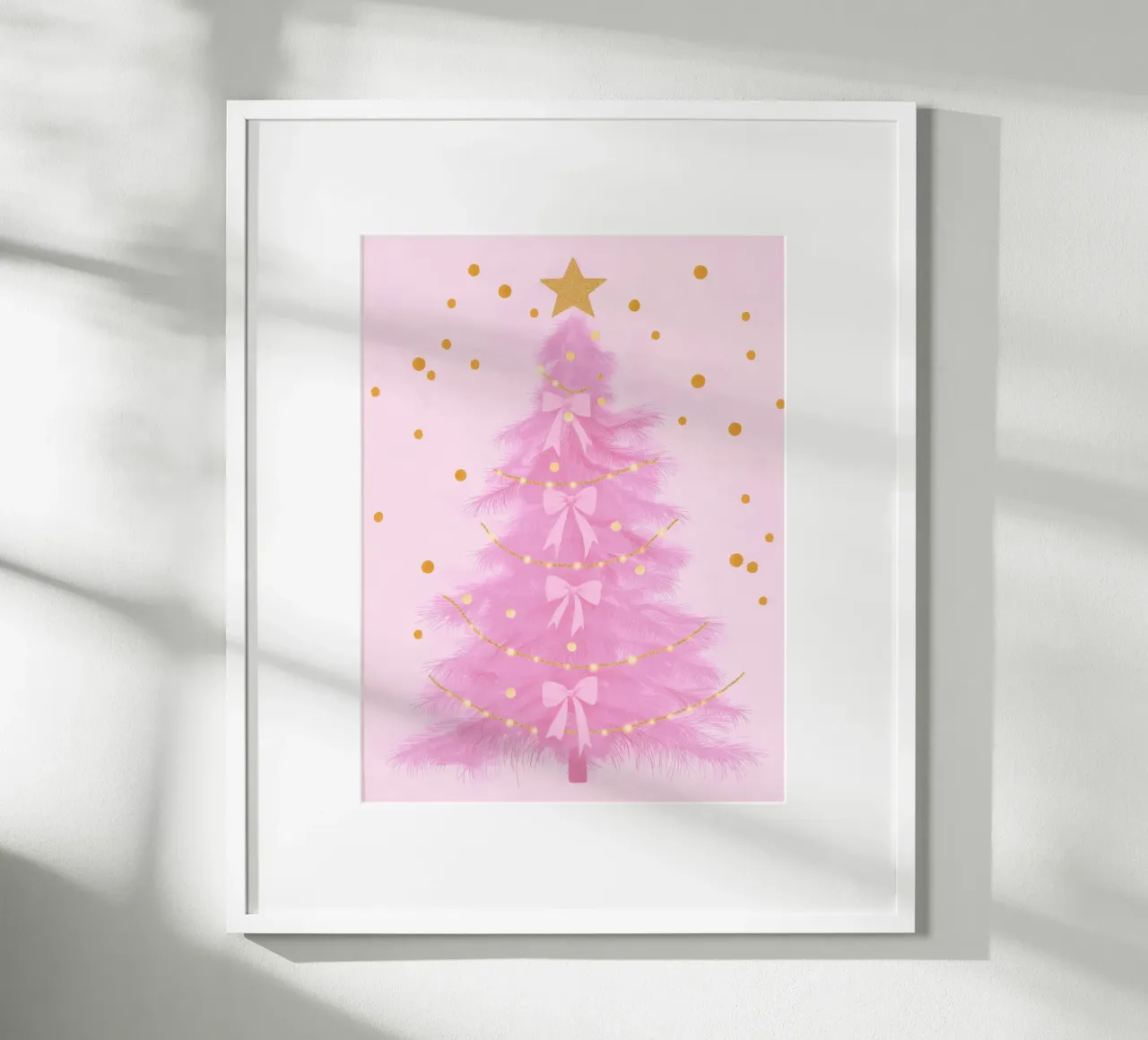 Niedlicher rosa Weihnachtsbaum rosa Schleifen Preppy Coquette Y2K Poster von Gentle Echoes Art