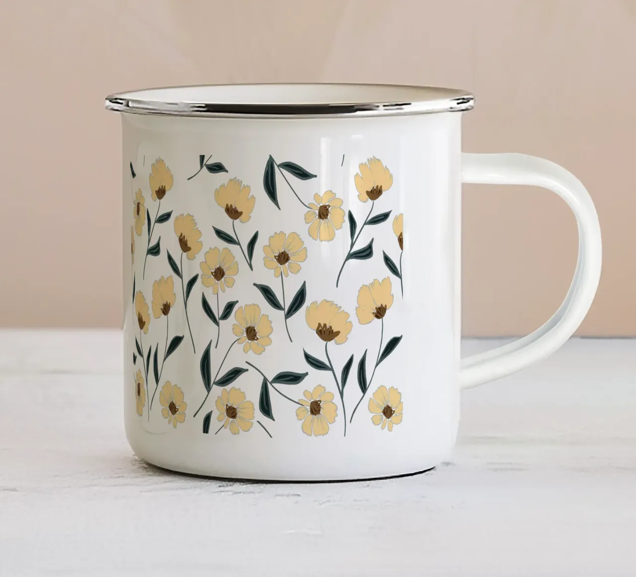 Fiori di panna in marrone tazza in smalto da Petra Lang - Floral Art