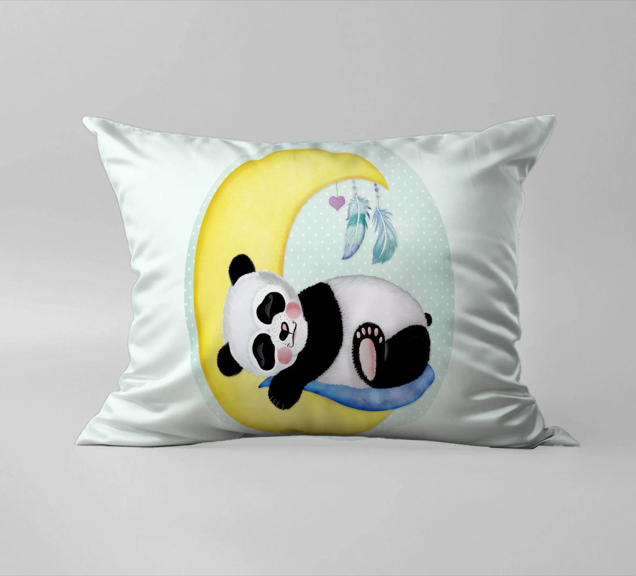 Il piccolo è arrivato. Congratulazioni dal piccolo panda. cuscino da CalliLetters