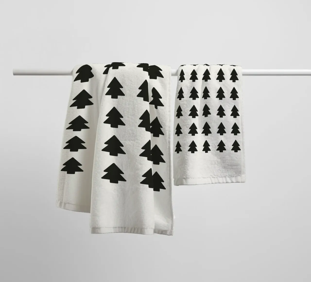 Black Forest – Minimal Tree Pattern Poster badhanddoek van ChristmasMooodz