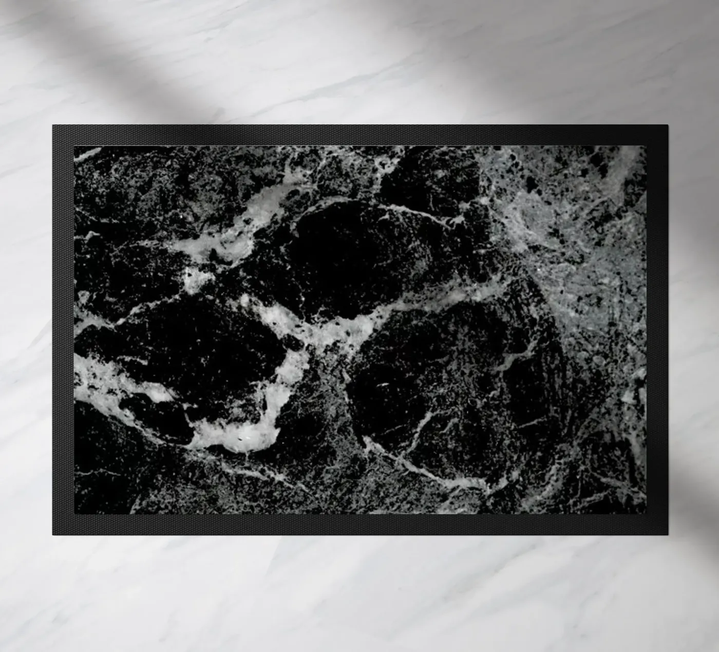 Marble Fußmatte von Three Of The Possessed