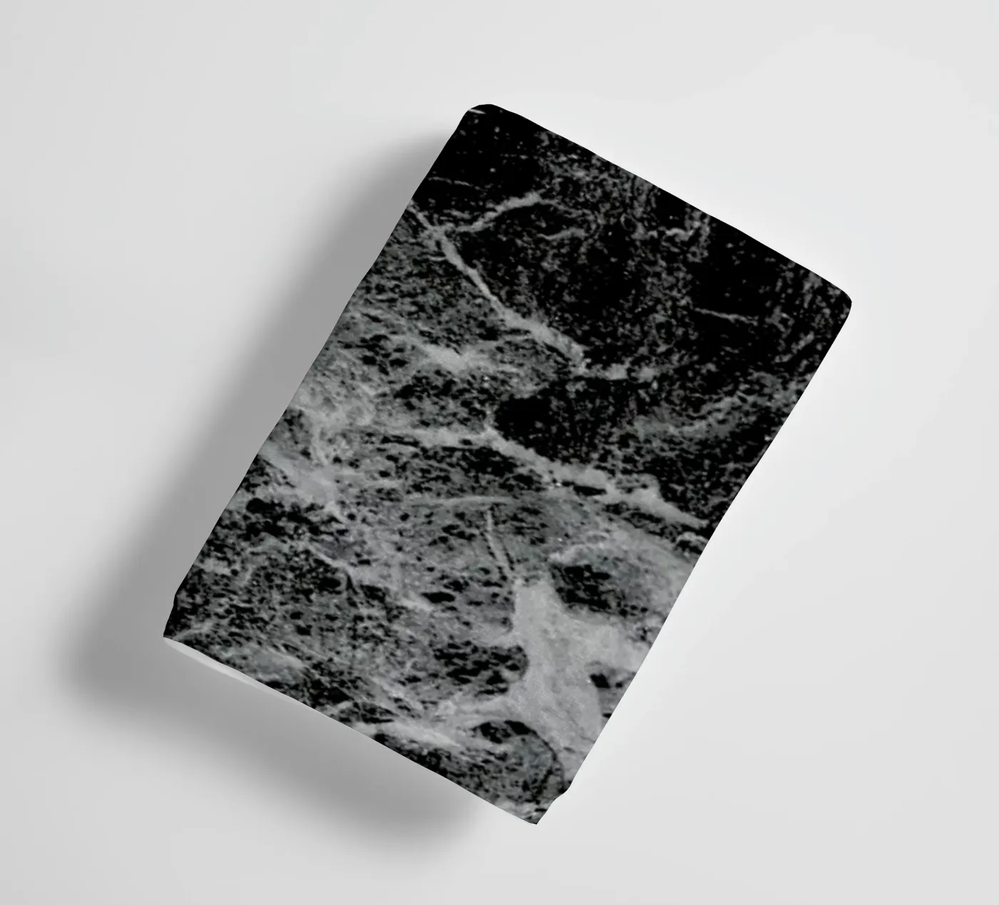 Marble badhanddoek van Three Of The Possessed