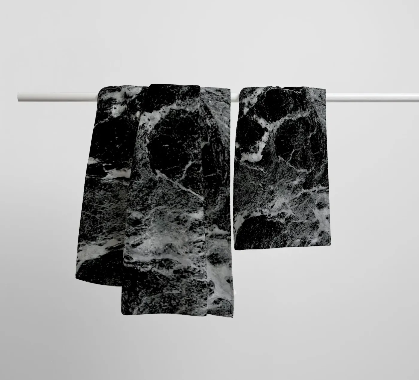 Marble badhanddoek van Three Of The Possessed