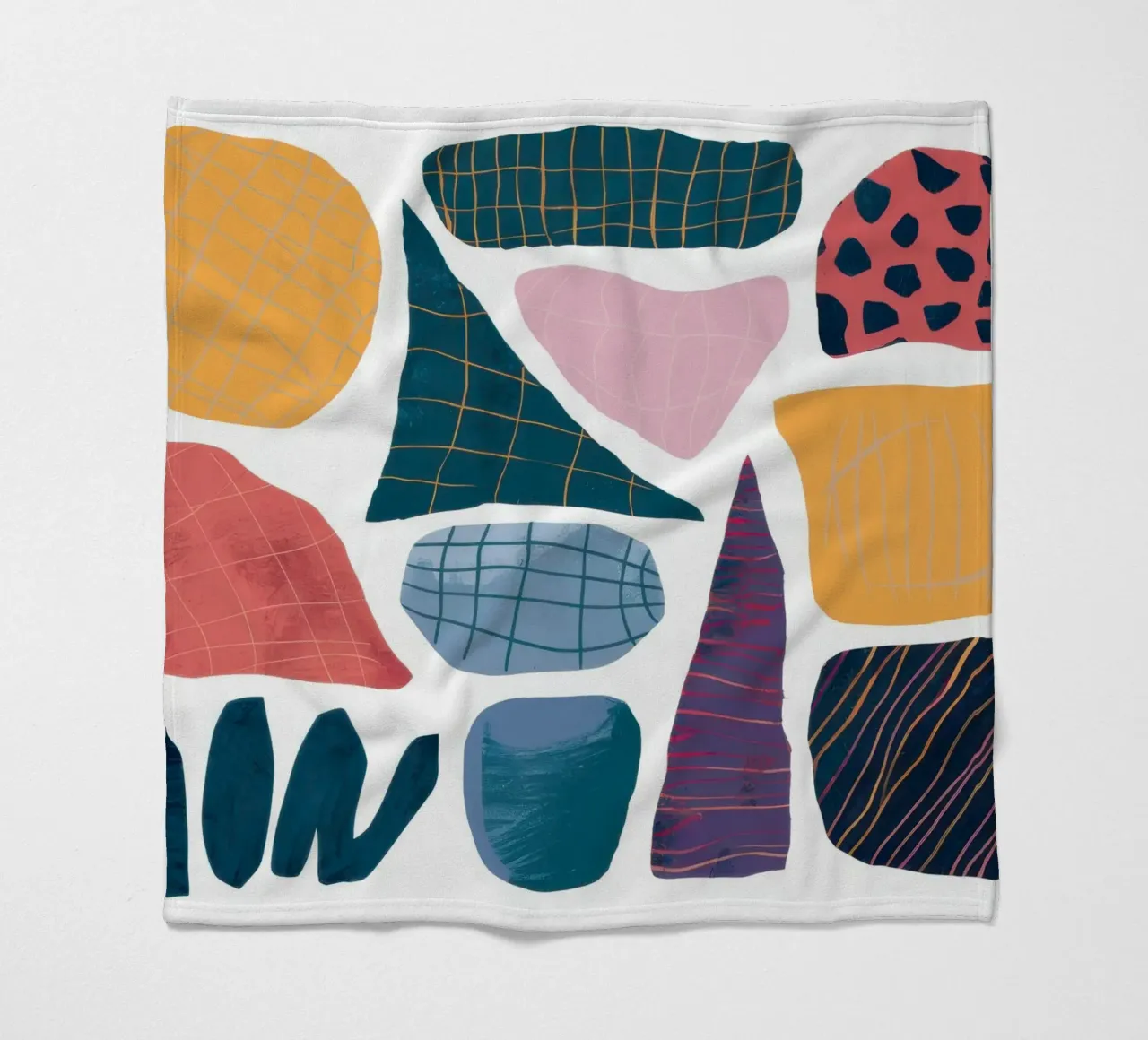 Assemblaggio di forme moderniste coperta in pile da Sky Velour