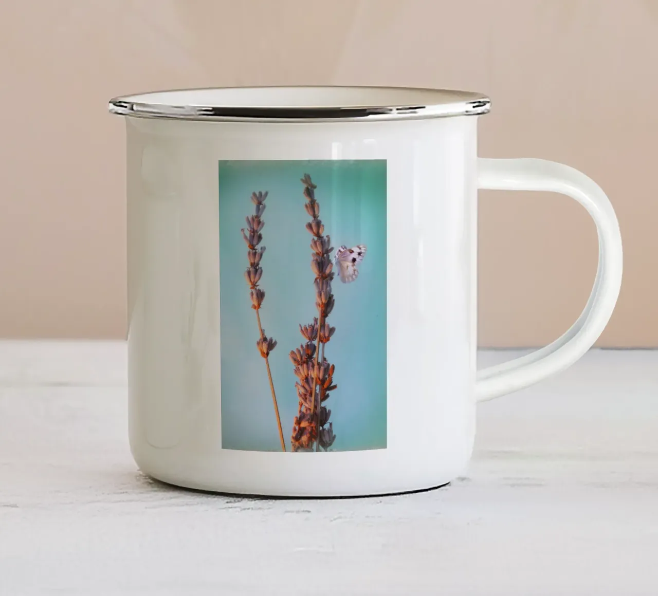 Lavanda tazza in smalto da Eva Nev Photography