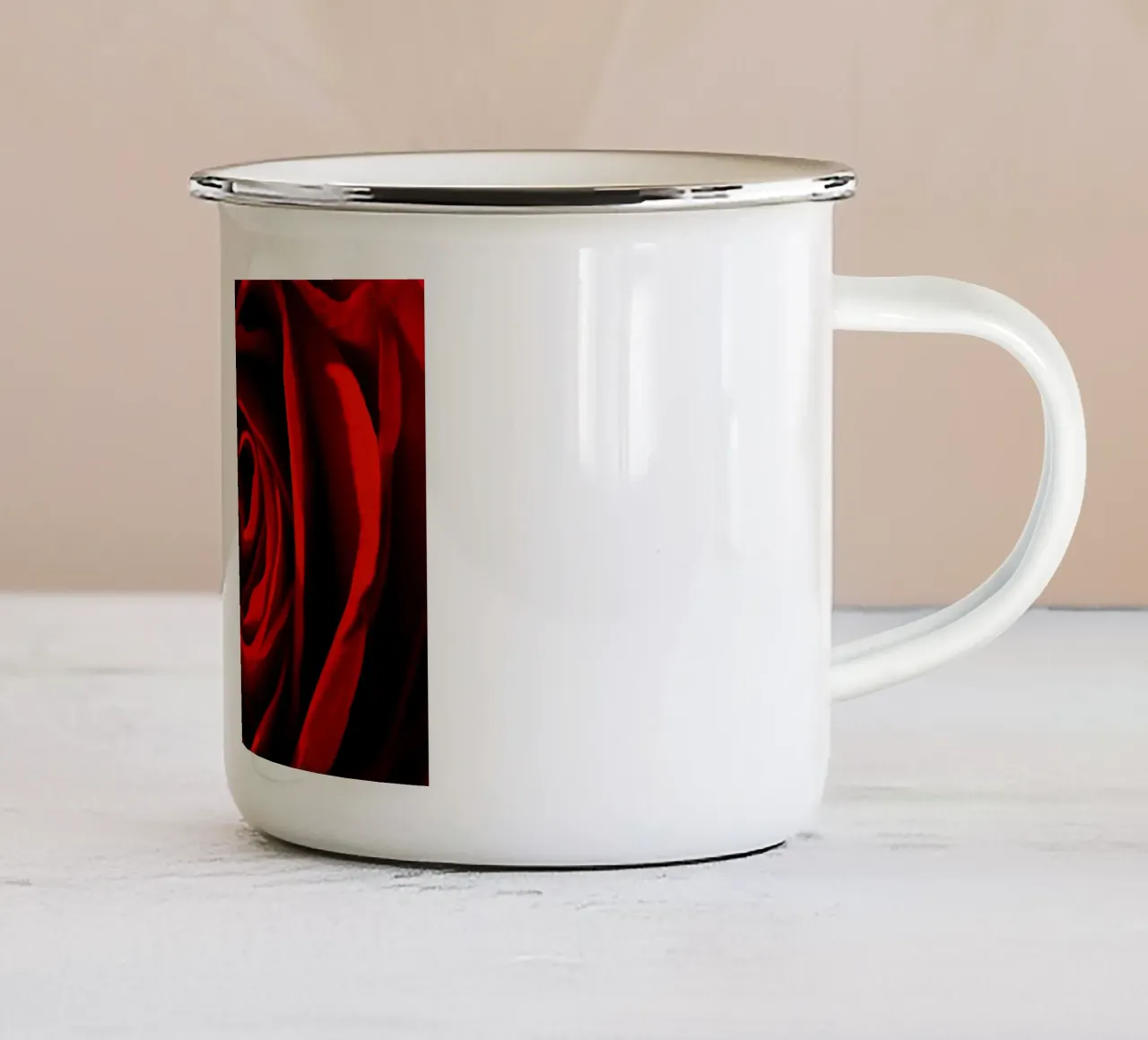 Rosa rossa tazza in smalto da Atteloi