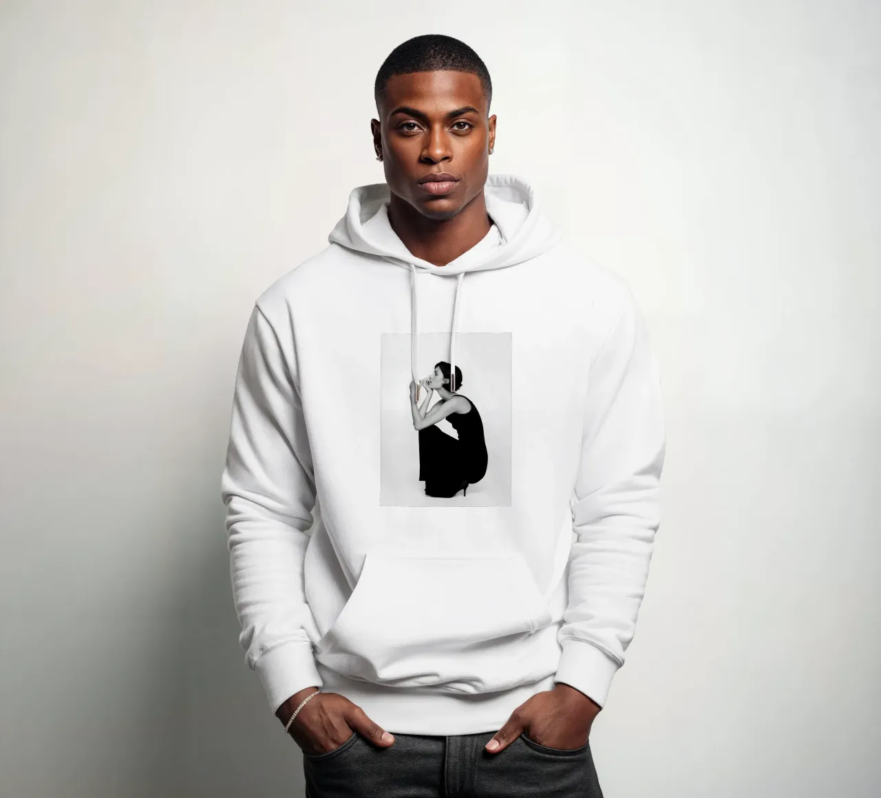 Linea monocromatica felpa con cappuccio da Galery Vintage