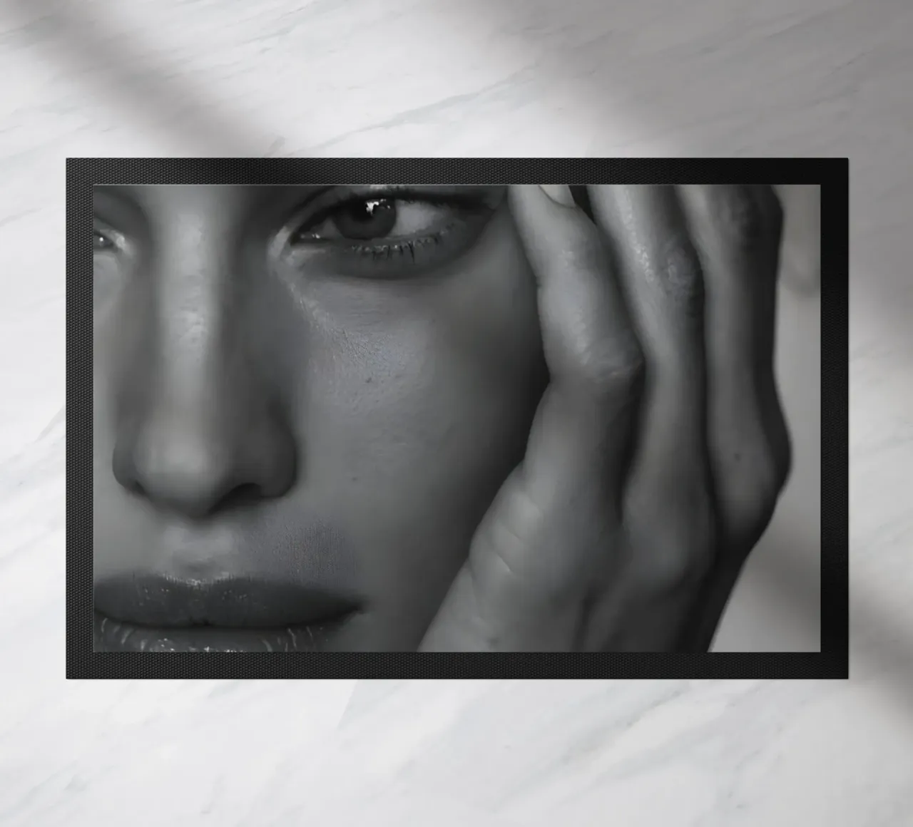 Gedeeltelijke onthulling deurmat van Galery Vintage