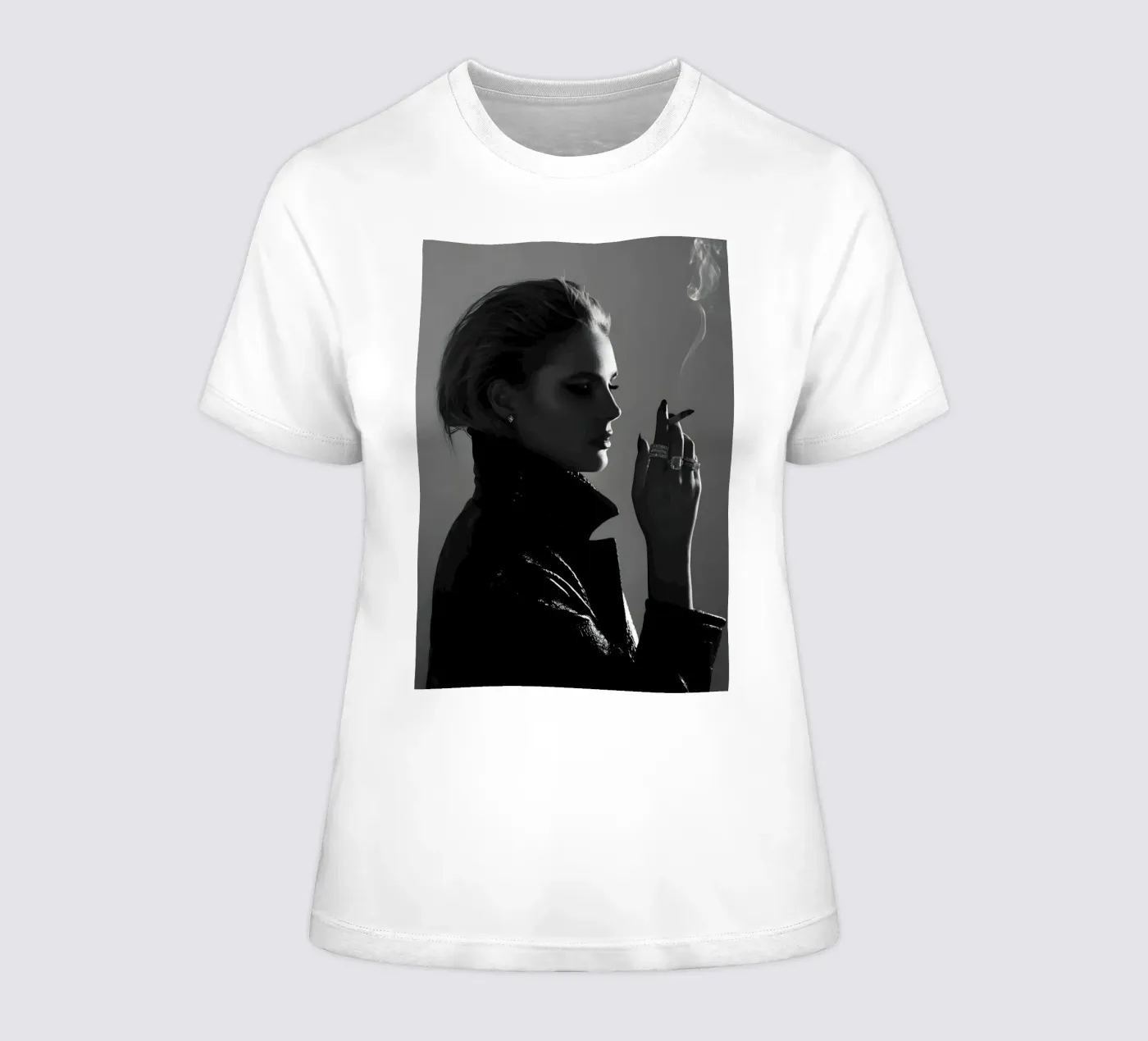 Smoke and Profile dames t-shirt getailleerd van Galery Vintage