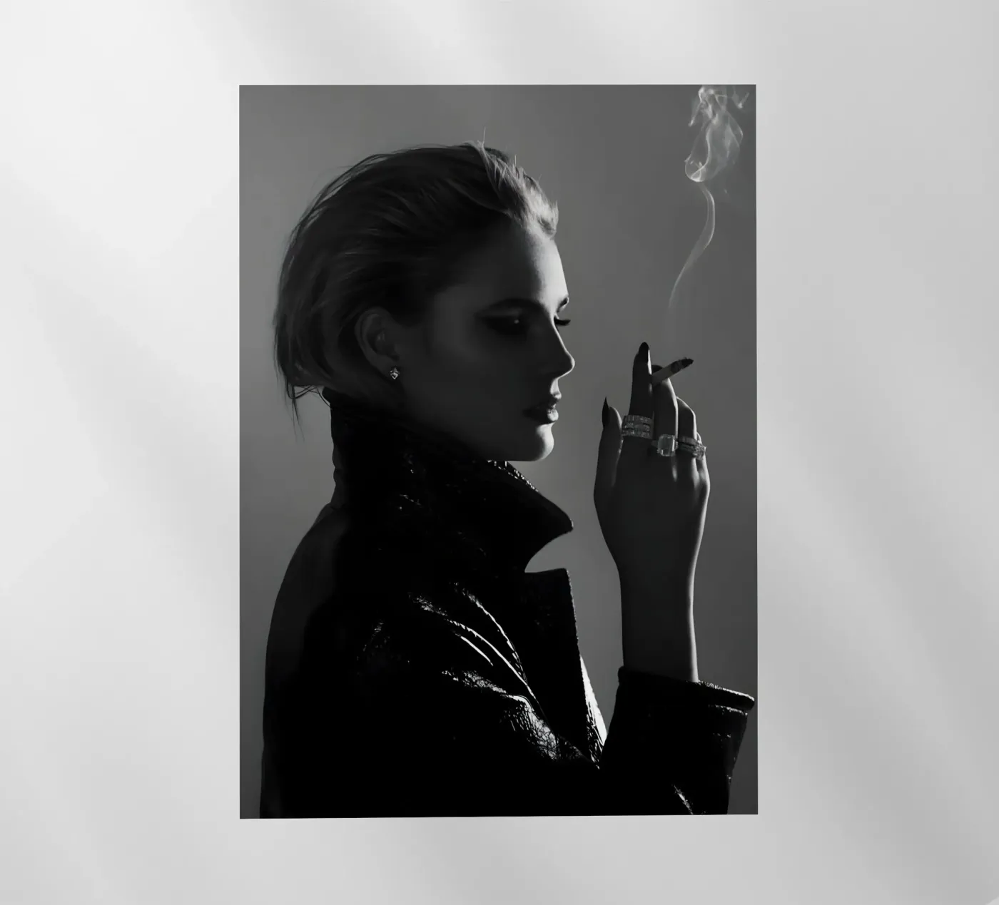 Smoke and Profile pellicola backlit da Galery Vintage