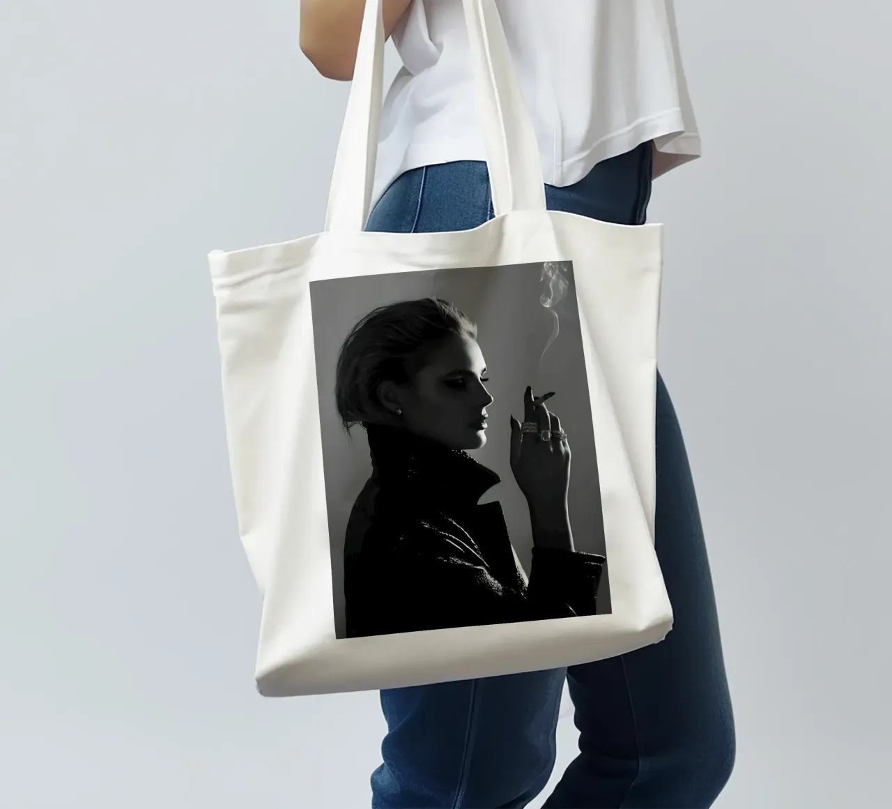 Fumo e profilo borsa in juta da Galery Vintage