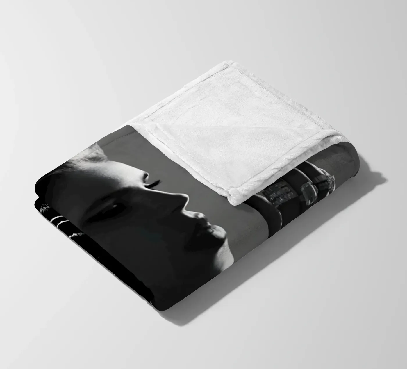 Fumo e profilo coperta in pile da Galery Vintage