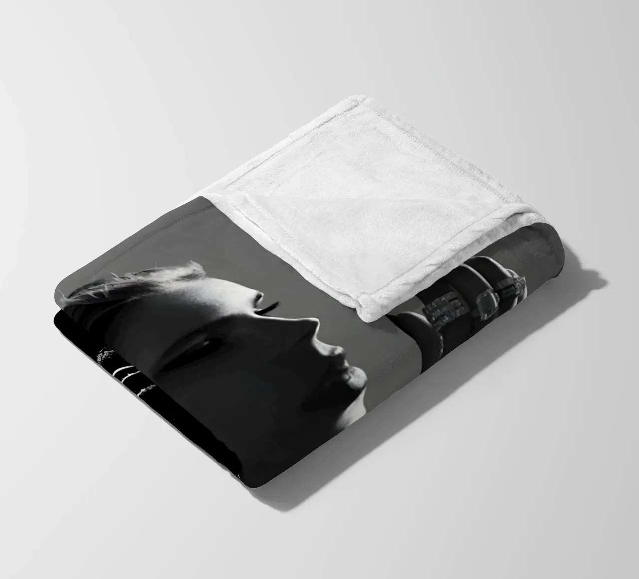 Fumo e profilo coperta in pile da Galery Vintage