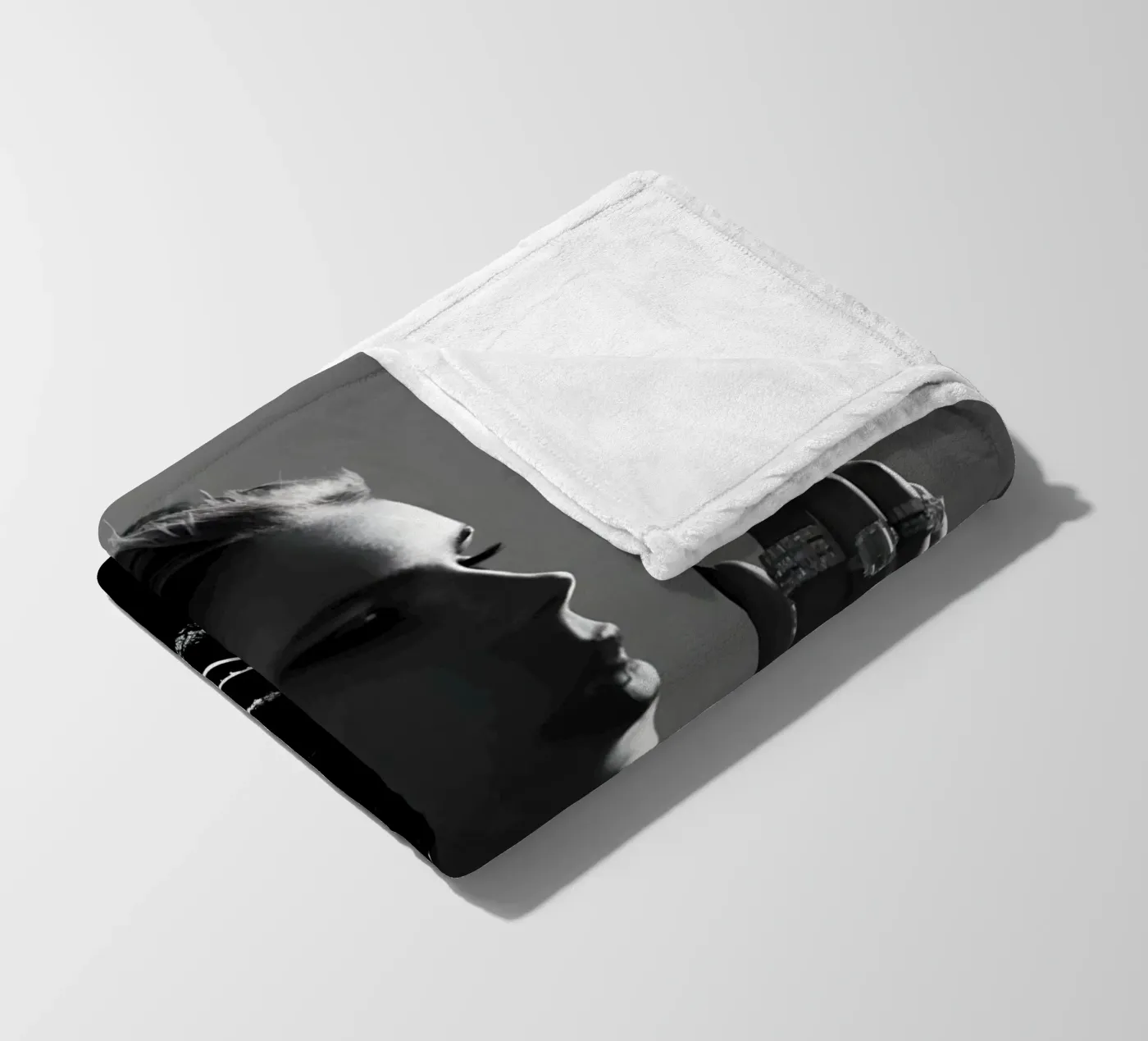 Fumo e profilo coperta in pile da Galery Vintage