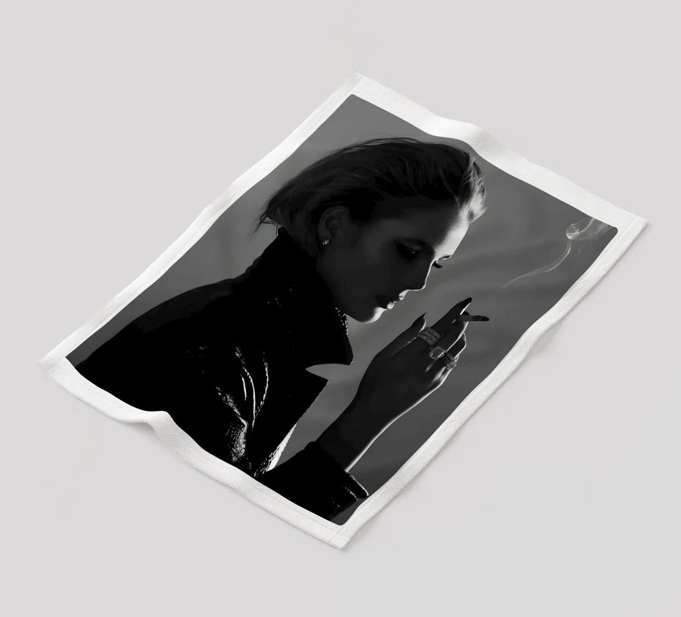 Fumo e profilo coperta in pile da Galery Vintage