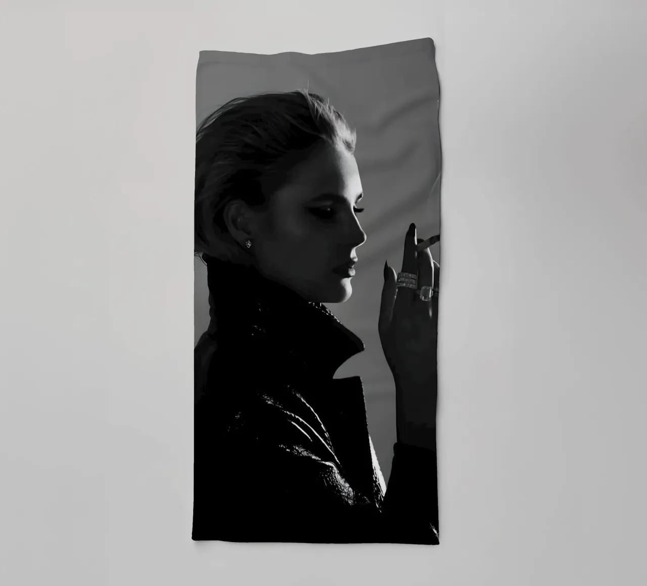 Fumo e profilo asciugamano da bagno da Galery Vintage