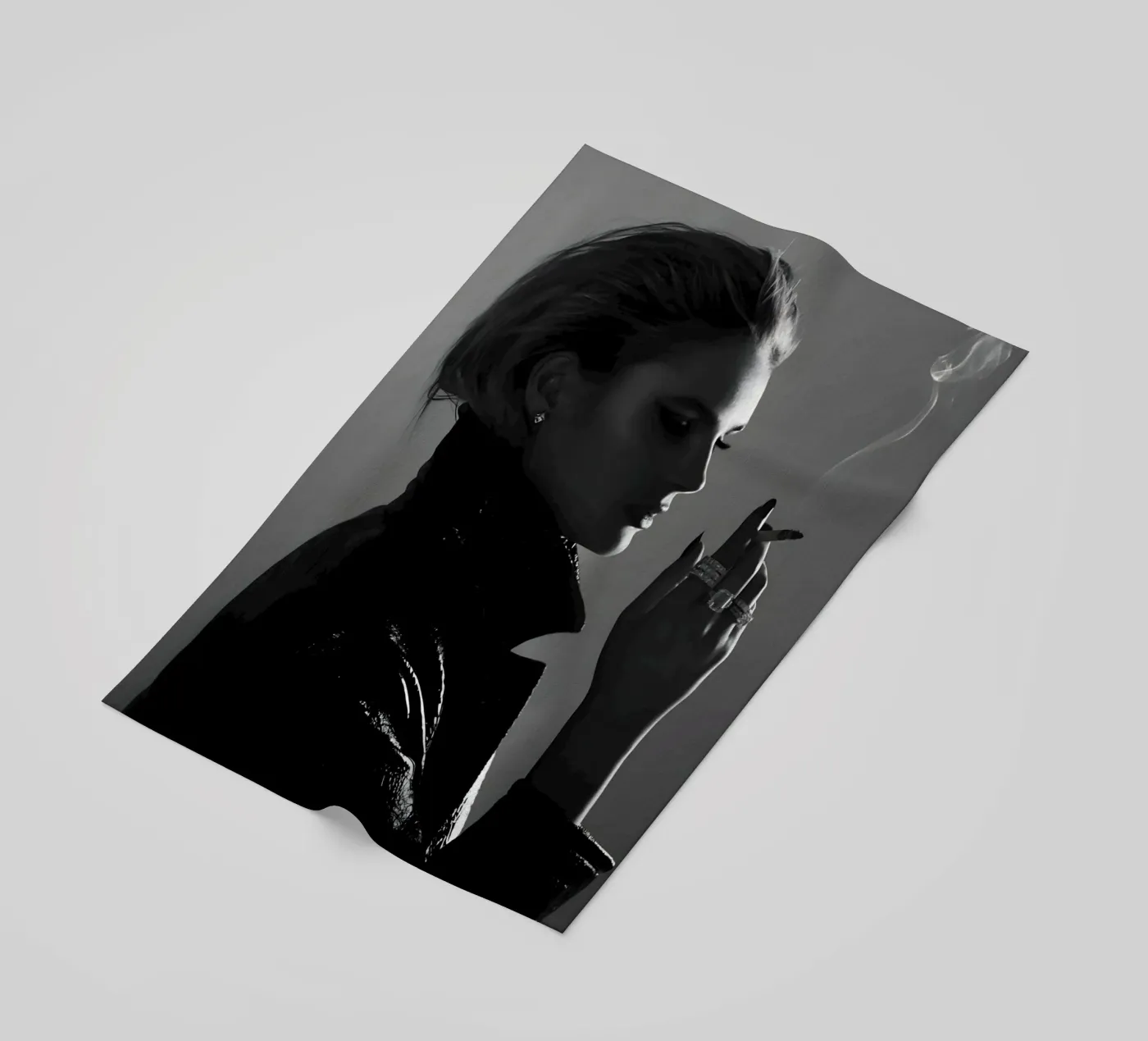 Smoke and Profile telo mare da Galery Vintage