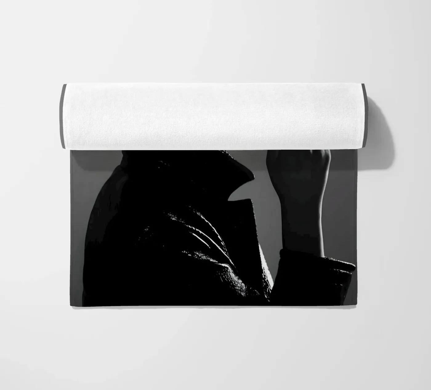 Smoke and Profile telo mare da Galery Vintage