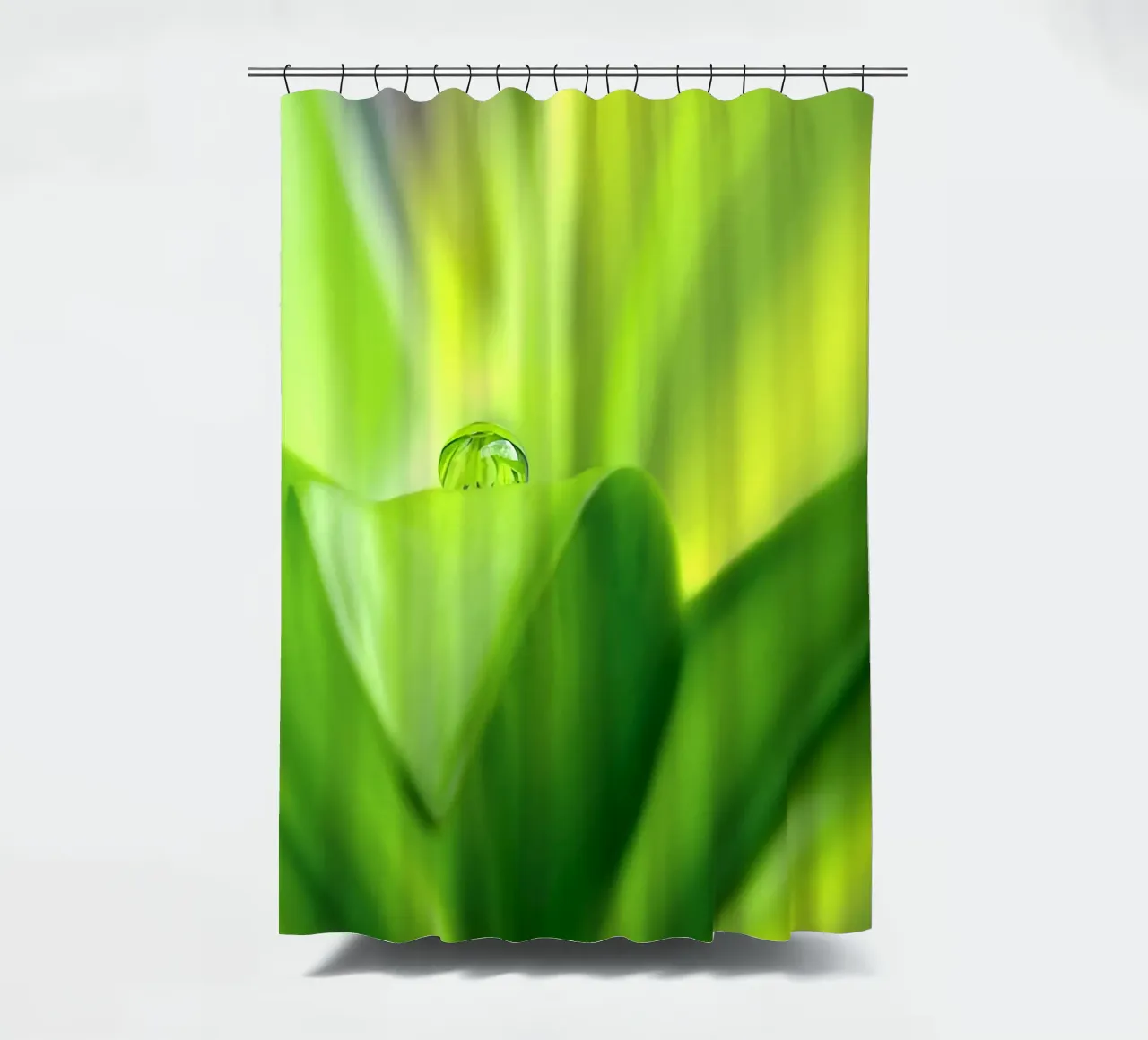 Wassertropfen Duschvorhang von Atteloi