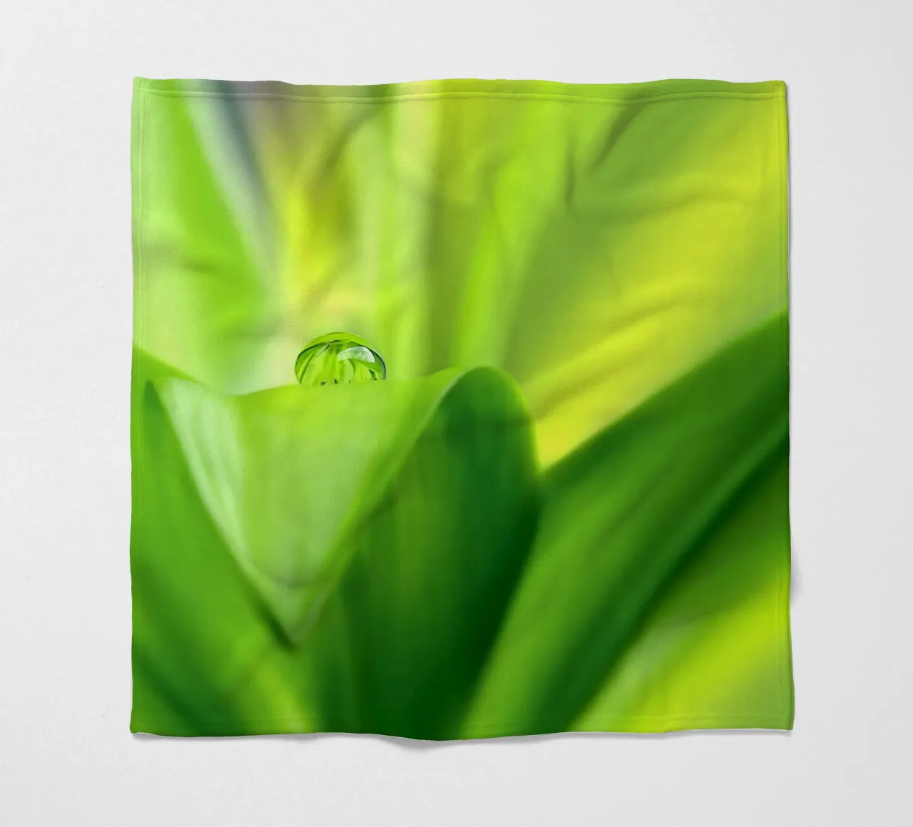 Wassertropfen Fleecedecke von Atteloi